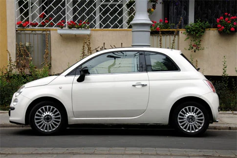 fiat 500 weißer Fiat 500 – Beispiel für Gebrauchtwagenankauf Schwabach